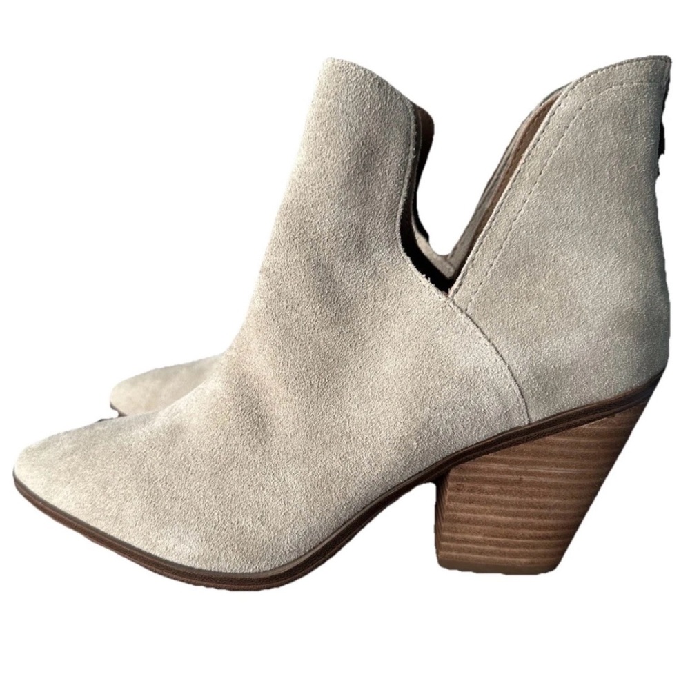 Blondo Women's Waterproof Suede Ankle Boots - Beige Size 9